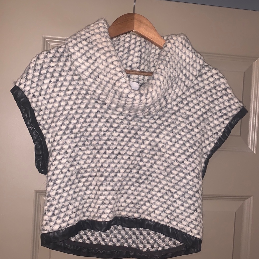Wai Ming wool cropped sweater with leather trim detail size XS
